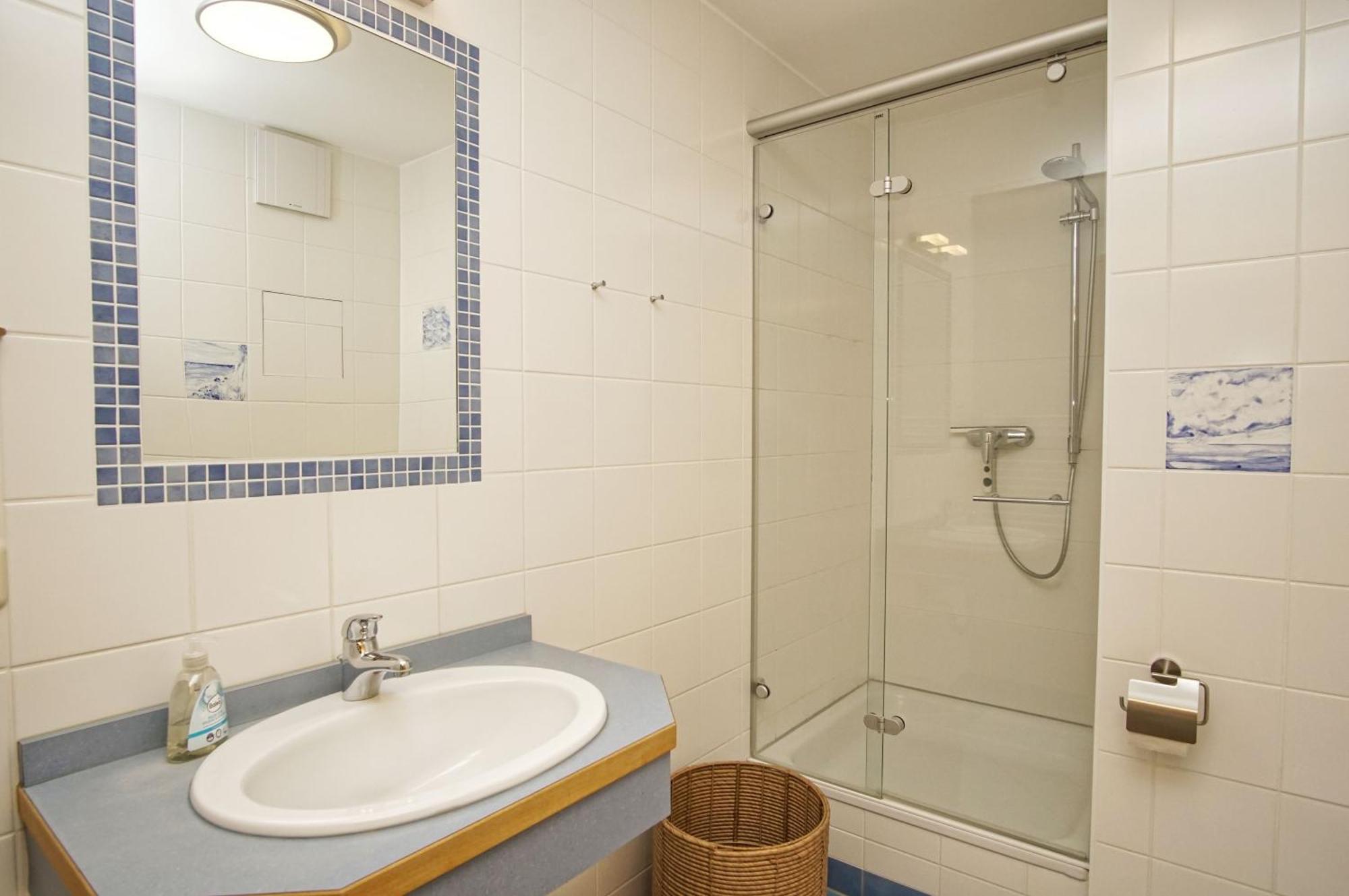 Ferienwohnung Mit Traumhaftem Meerblick - Haus Am Meer Fewo 11 Lohme Esterno foto