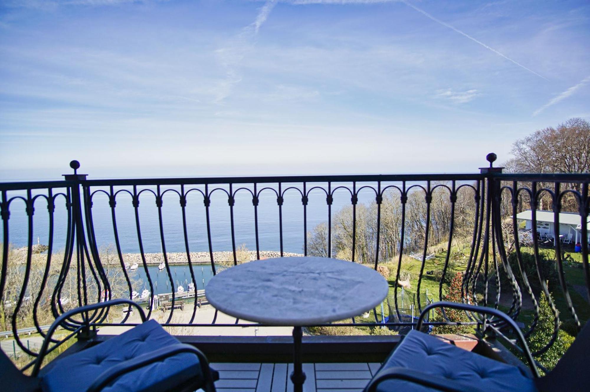 Ferienwohnung Mit Traumhaftem Meerblick - Haus Am Meer Fewo 11 Lohme Esterno foto